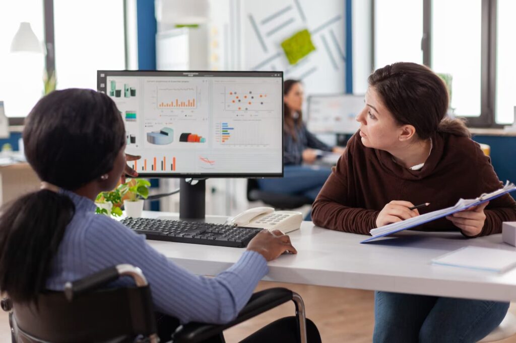 Professional learning business analysis online at MSM Grad through interactive training and hands-on business analytics projects.
